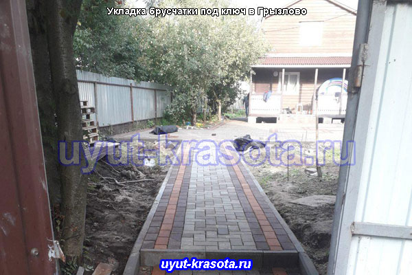 Укладка тротуарной плитки Брусчатка под ключ в деревне Грызлово